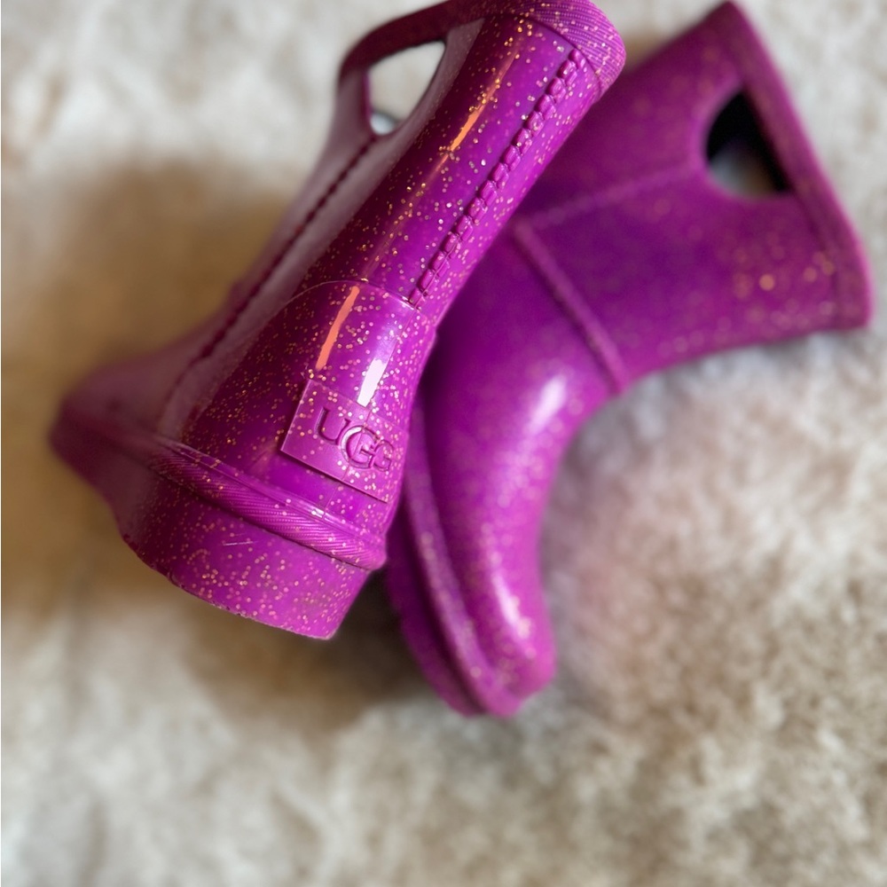 UGG Drizlita Rain Boot- Violet Sparkle- girls size 13- worn once!
